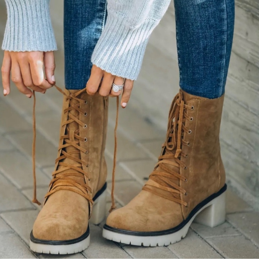 NWT Oasis Society Vegan Leather Suede Lace Up Chunky Boots Booties Camel Brown - Picture 1 of 7